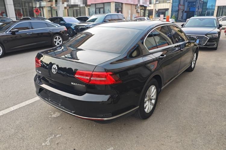 Used Volkswagen Magotan 2018 280TSI DSG Comfort Model Rear Right 45 Deg