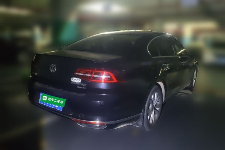 Used Volkswagen Magotan 2018 330TSI DSG Luxury Model Rear Right 45 Deg