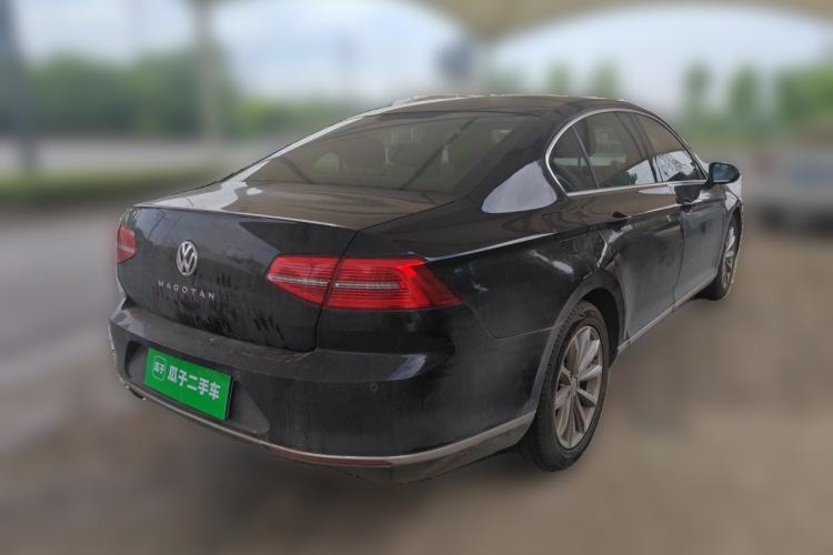 Used Volkswagen Magotan 2018 330TSI DSG Advanced Model Rear Right 45 Deg