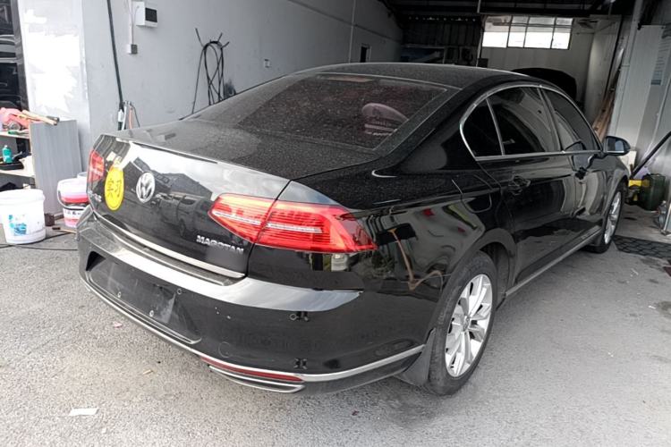 Used Volkswagen Magotan 2018 330TSI DSG Luxury Model Rear Right 45 Deg