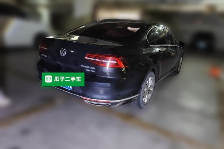 Used Volkswagen Magotan 2018 330TSI DSG Luxury Model Rear Right 45 Deg