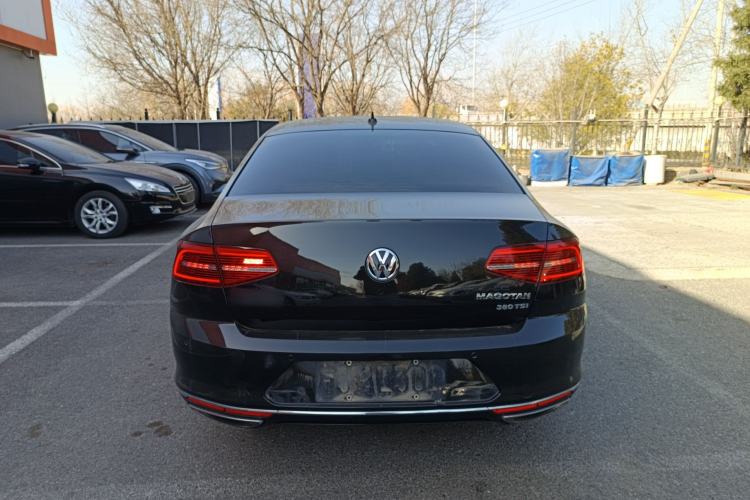 Used Volkswagen Magotan 2018 380TSI DSG Prestige Model Rear