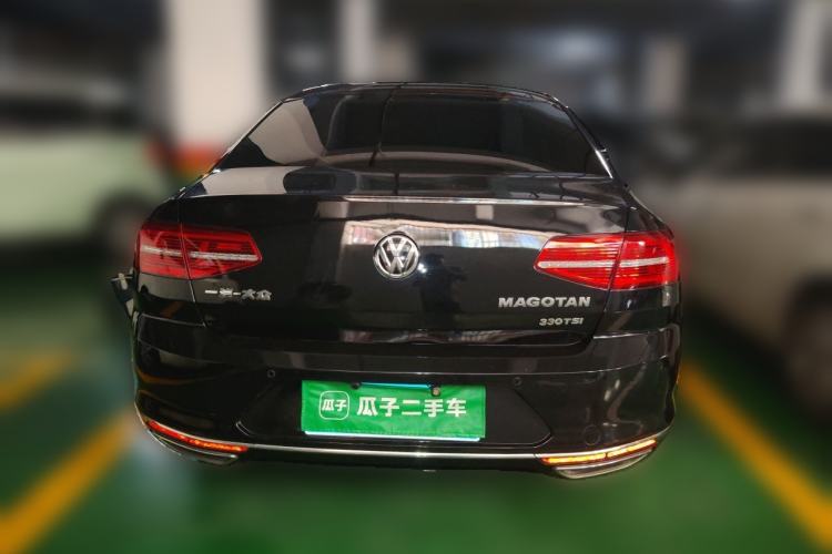 Used Volkswagen Magotan 2018 330TSI DSG Luxury Model Rear