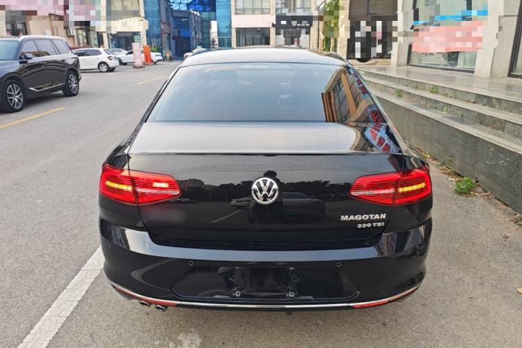 Used Volkswagen Magotan 2018 280TSI DSG Comfort Model Rear