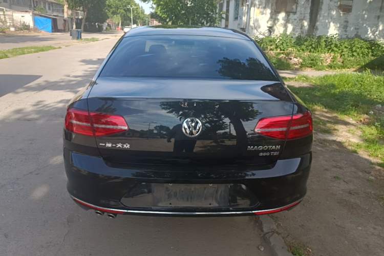 Used Volkswagen Magotan 2018 280TSI DSG Comfort Model Rear