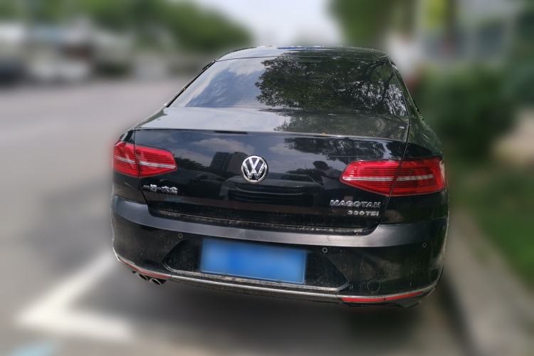 Used Volkswagen Magotan 2018 280TSI DSG Comfort Model Rear