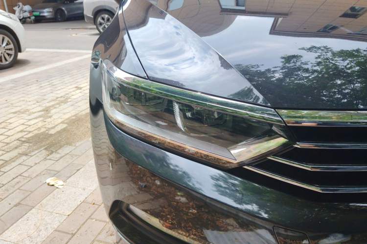 Used Volkswagen Magotan 2018 380TSI DSG Luxury Model Right Front Headlight