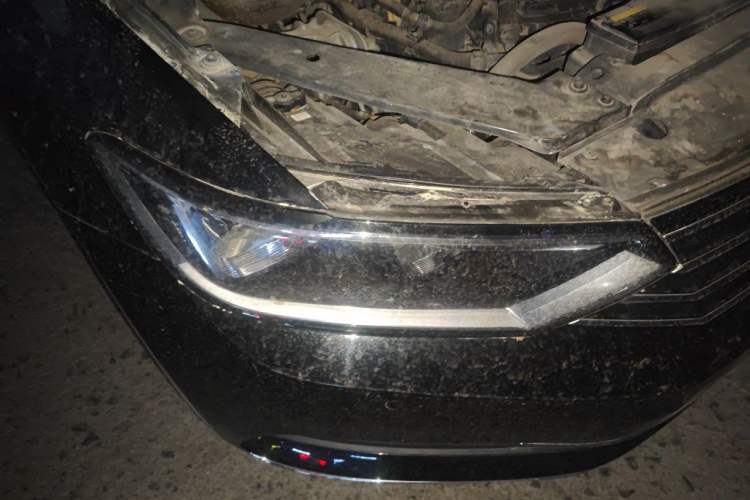 Used Volkswagen Magotan 2018 330TSI DSG Advanced Model Right Front Headlight