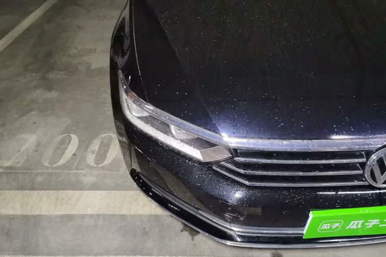 Used Volkswagen Magotan 2018 330TSI DSG Luxury Model Right Front Headlight