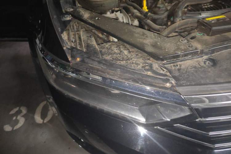 Used Volkswagen Magotan 2018 330TSI DSG Advanced Model Right Front Headlight