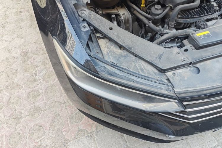 Used Volkswagen Magotan 2018 330TSI DSG Advanced Model Right Front Headlight