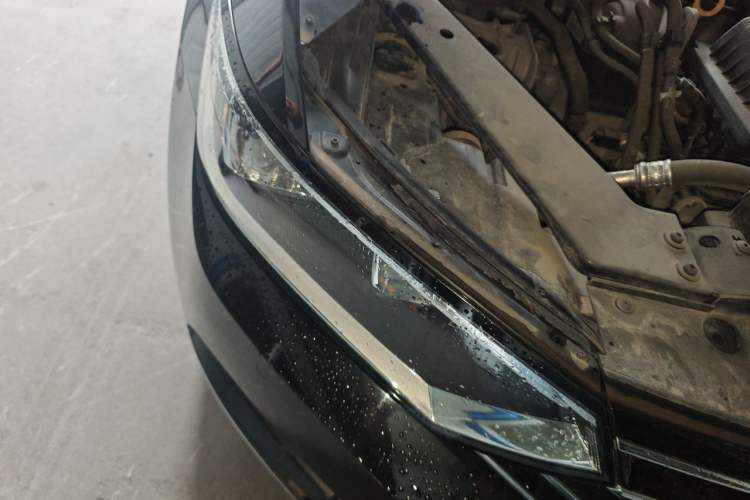 Used Volkswagen Magotan 2018 280TSI DSG Comfort Model Right Front Headlight