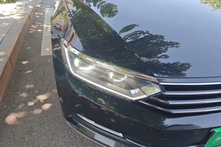 Used Volkswagen Magotan 2018 280TSI DSG Leading Model Right Front Headlight