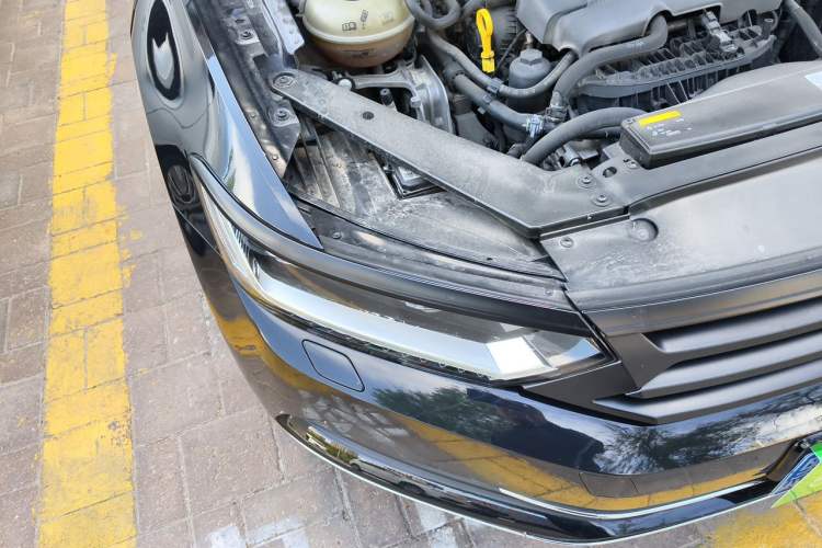 Used Volkswagen Magotan 2018 380TSI DSG Flagship Edition Right Front Headlight