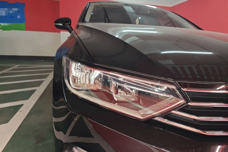 Used Volkswagen Magotan 2018 330TSI DSG Advanced Model Right Front Headlight