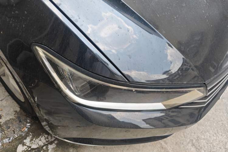 Used Volkswagen Magotan 2018 280TSI DSG Comfort Model Right Front Headlight
