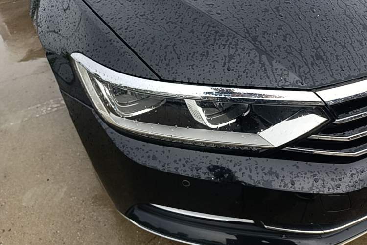 Used Volkswagen Magotan 2018 Facelift 380TSI DSG Luxury Version Right Front Headlight