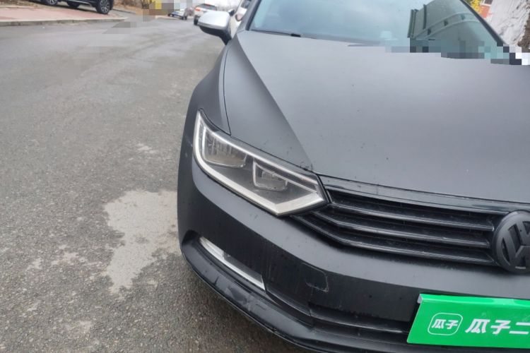 Used Volkswagen Magotan 2018 280TSI DSG Comfort Model Right Front Headlight