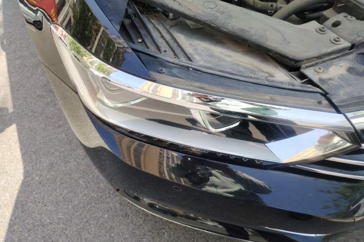 Used Volkswagen Magotan 2018 Facelift 330TSI DSG Luxury Model Right Front Headlight