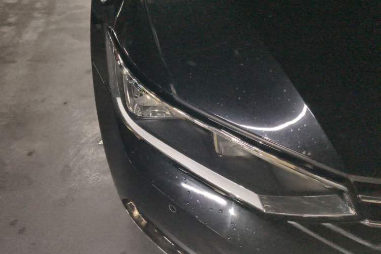Used Volkswagen Magotan 2018 330TSI DSG Advanced Model Right Front Headlight