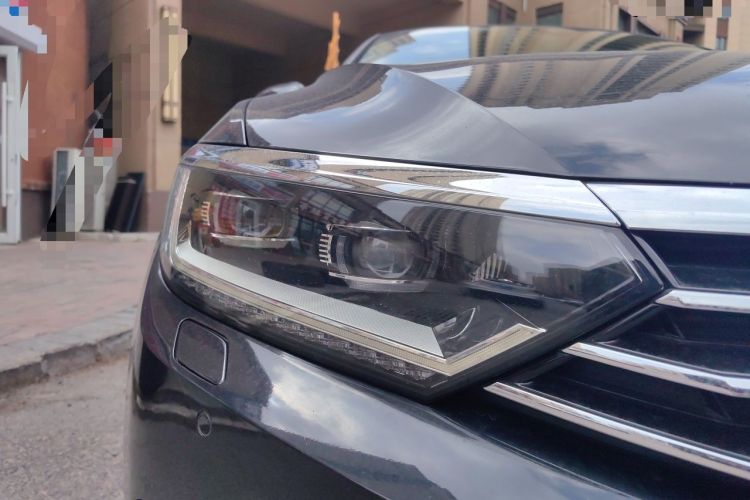 Used Volkswagen Magotan 2018 330TSI DSG Luxury Model Right Front Headlight