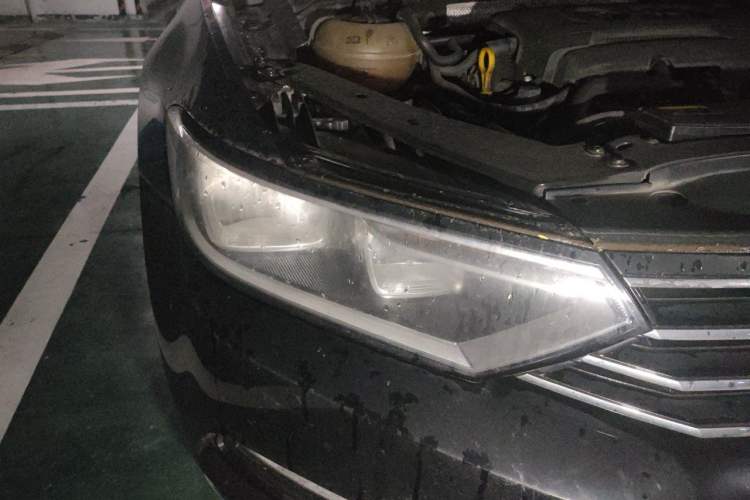 Used Volkswagen Magotan 2018 330TSI DSG Advanced Model Right Front Headlight