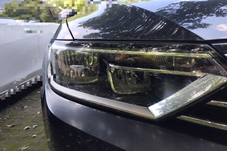 Used Volkswagen Magotan 2018 330TSI DSG Advanced Model Right Front Headlight