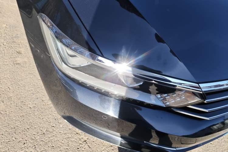 Used Volkswagen Magotan 2018 Facelift 330TSI DSG Luxury Model Right Front Headlight