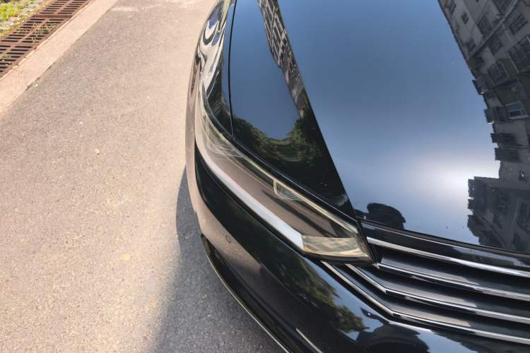 Used Volkswagen Magotan 2018 330TSI DSG Advanced Model Right Front Headlight