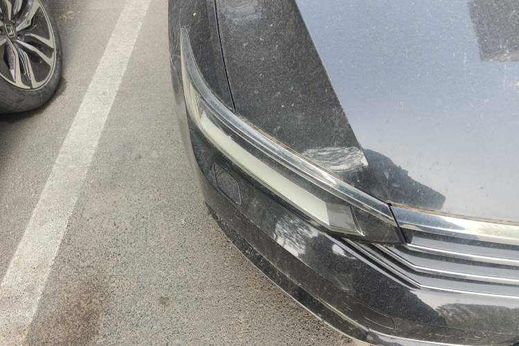 Used Volkswagen Magotan 2018 330TSI DSG Luxury Model Right Front Headlight