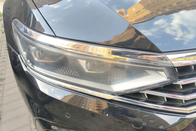 Used Volkswagen Magotan 2018 330TSI DSG Advanced Model Right Front Headlight
