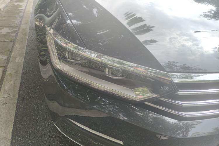 Used Volkswagen Magotan 2018 380TSI DSG Prestige Model Right Front Headlight