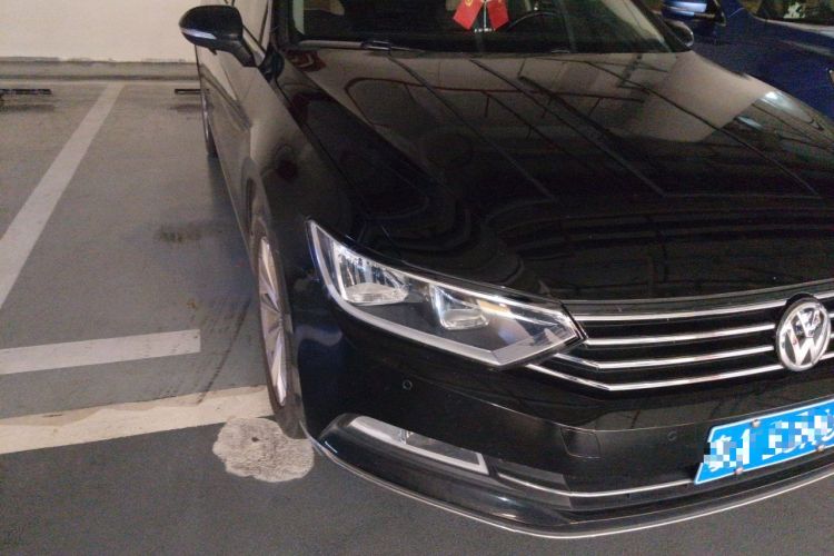 Used Volkswagen Magotan 2018 Facelift 330TSI DSG Luxury Model Right Front Headlight
