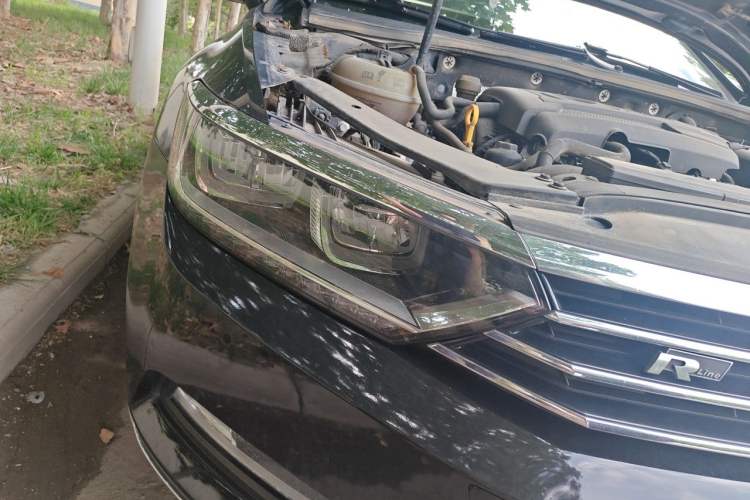 Used Volkswagen Magotan 2018 Facelift 330TSI DSG Luxury Model Right Front Headlight