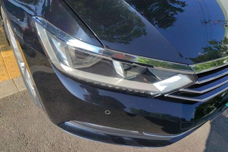 Used Volkswagen Magotan 2018 Facelift 330TSI DSG Luxury Model Right Front Headlight