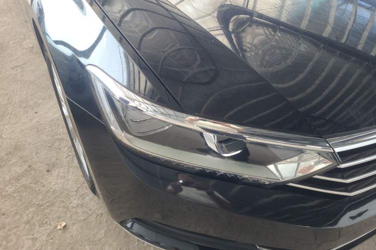 Used Volkswagen Magotan 2018 Facelift 330TSI DSG Luxury Model Right Front Headlight