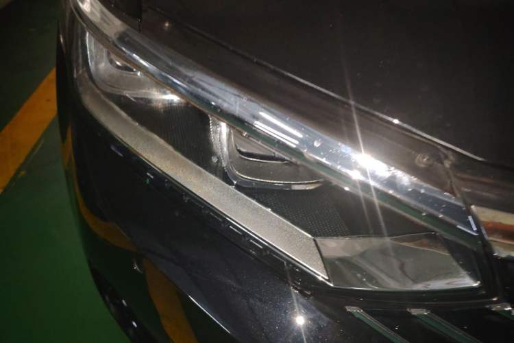 Used Volkswagen Magotan 2018 330TSI DSG Luxury Model Right Front Headlight