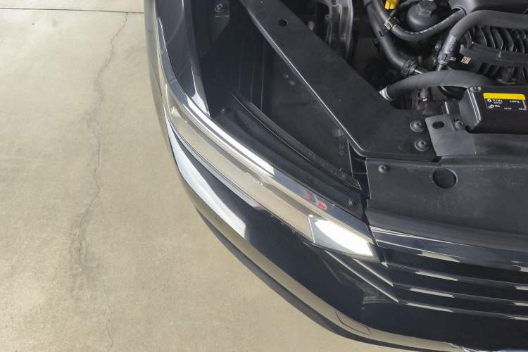 Used Volkswagen Magotan 2018 Facelift 330TSI DSG Luxury Model Right Front Headlight