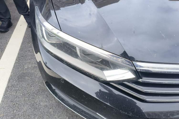 Used Volkswagen Magotan 2018 380TSI DSG Luxury Model Right Front Headlight