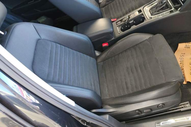 Used Volkswagen Magotan 2018 330TSI DSG Luxury Model Right Front Seat