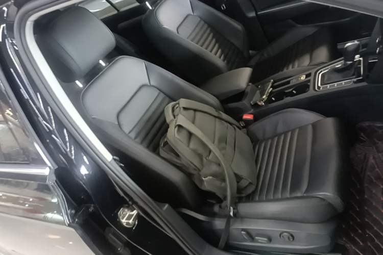 Used Volkswagen Magotan 2018 280TSI DSG Leading Model Right Front Seat