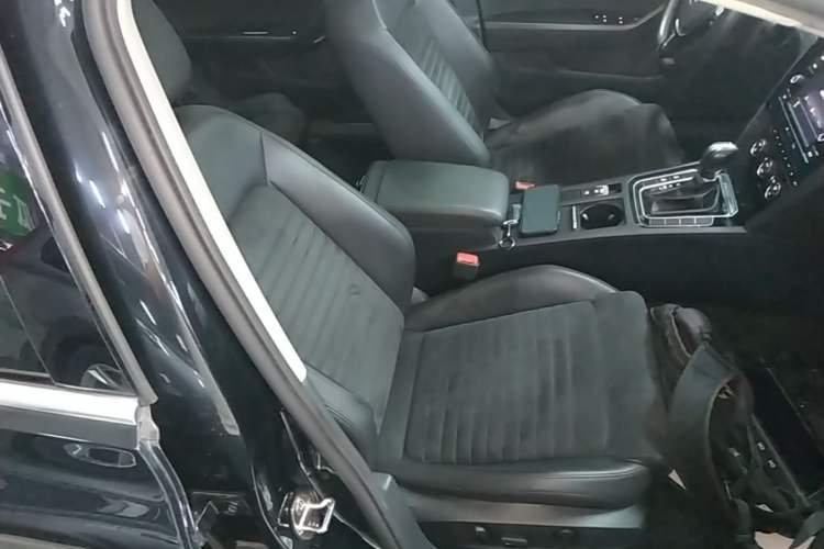 Used Volkswagen Magotan 2018 380TSI DSG Luxury Model Right Front Seat
