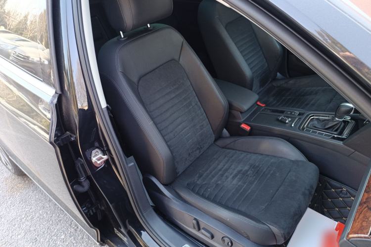 Used Volkswagen Magotan 2018 380TSI DSG Prestige Model Right Front Seat
