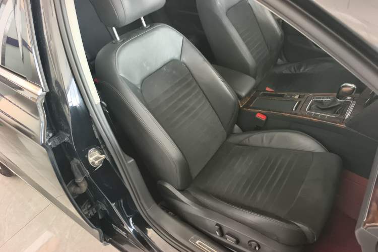 Used Volkswagen Magotan 2018 380TSI DSG Luxury Model Right Front Seat