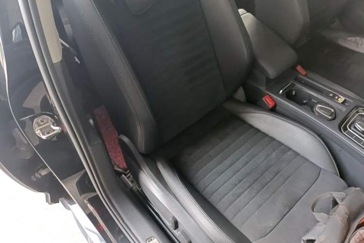 Used Volkswagen Magotan 2018 330TSI DSG Luxury Model Right Front Seat