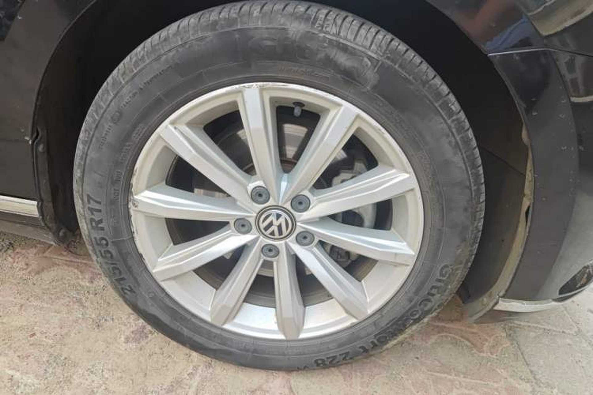 Used Volkswagen Magotan 2018 330TSI DSG Advanced Model Right Front Wheel Hub