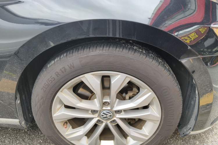 Used Volkswagen Magotan 2018 330TSI DSG Luxury Model Right Front Wheel Hub
