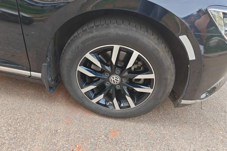 Used Volkswagen Magotan 2018 280TSI DSG Enjoyment Model Right Front Wheel Hub
