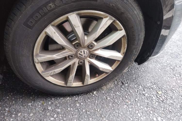 Used Volkswagen Magotan 2018 280TSI DSG Comfort Model Right Front Wheel Hub