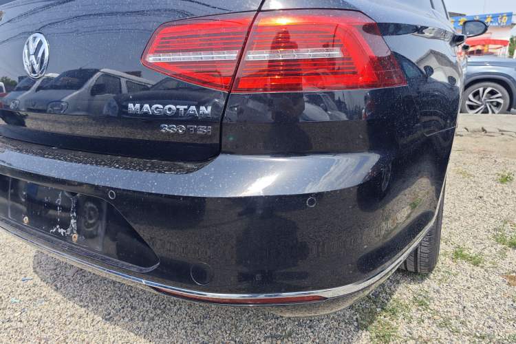 Used Volkswagen Magotan 2018 330TSI DSG Advanced Model Right Rear Taillight